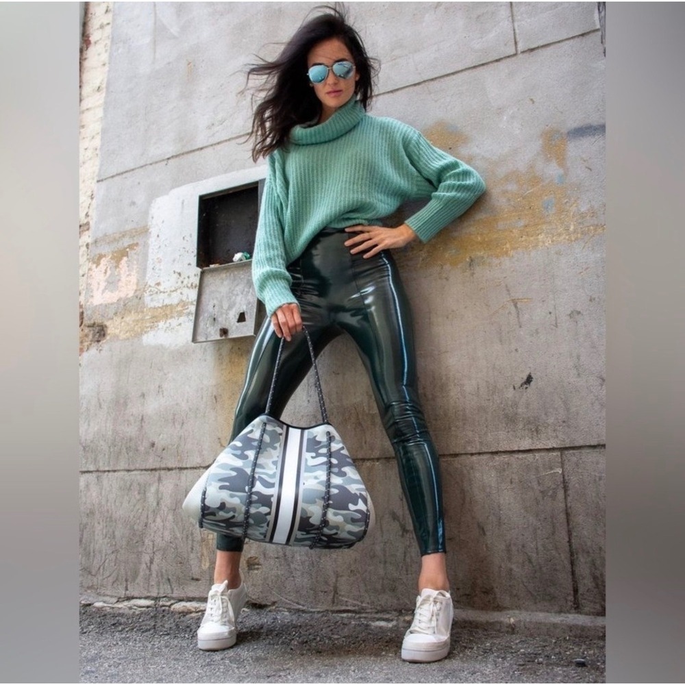 Spanx Green Faux Patent Leather Leggings High Rise 20301R Womens‎ Small